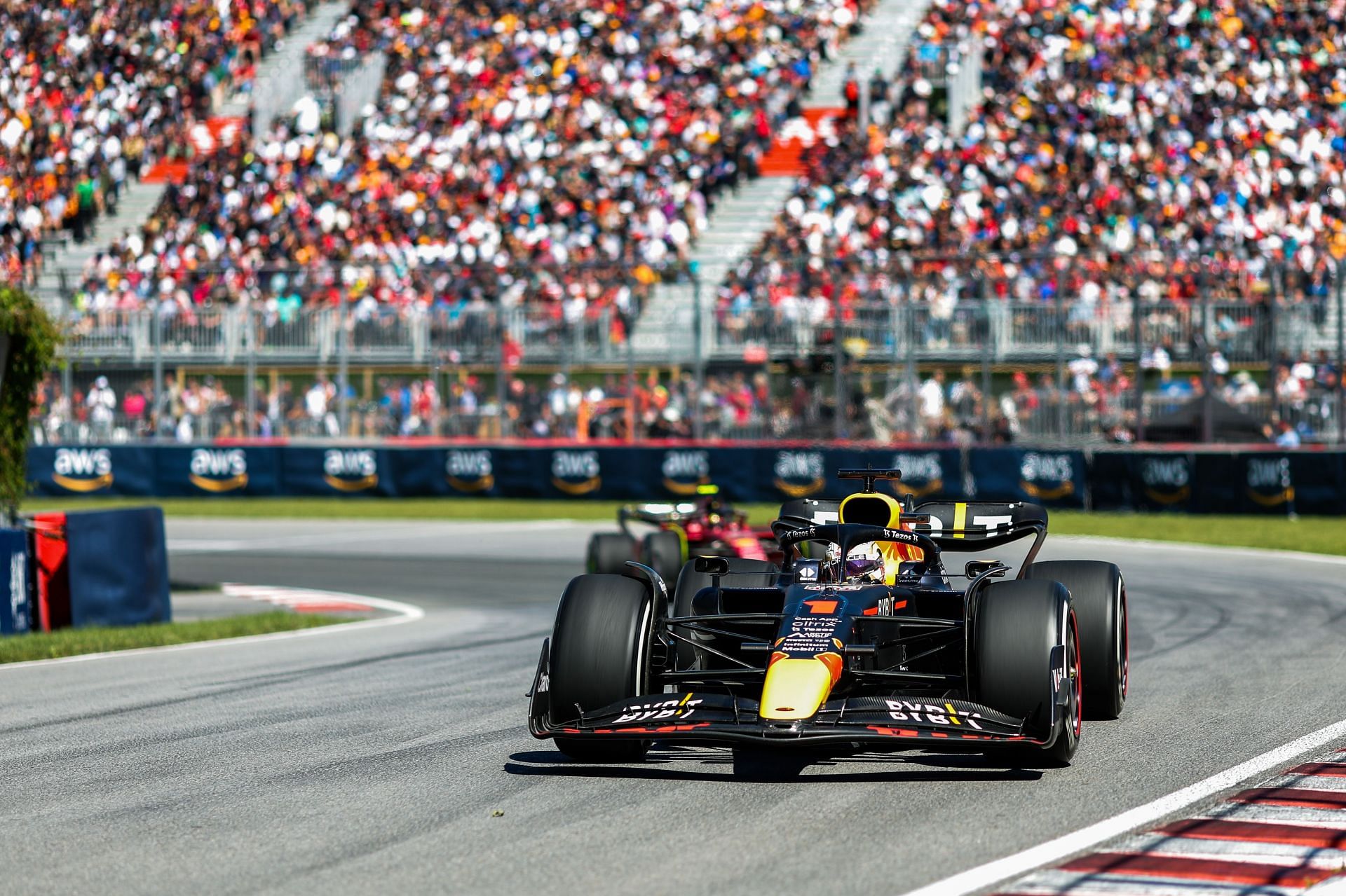 Max Verstappen (1) Red Bull Racing RB18 leads the 2022 Canadian GP