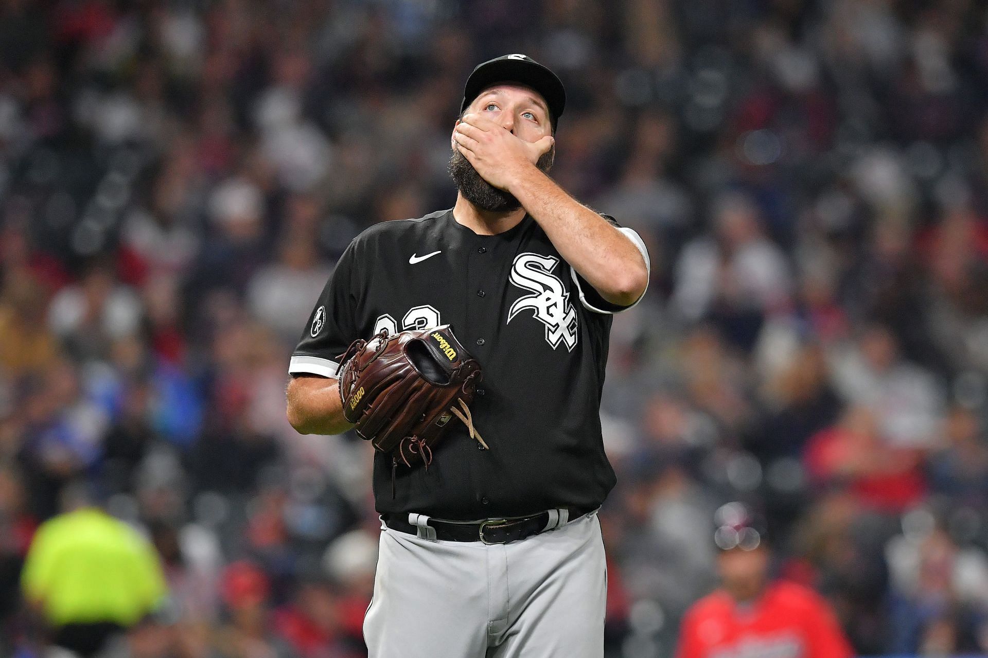 Chicago White Sox starting pitcher Lance Lynn recorded a 2.69 ERA in 2021.