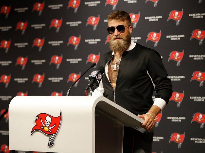 Former Cincinnati Bengals Quarterback Ryan Fitzpatrick to Retire After 17  Seasons - Sports Illustrated Cincinnati Bengals News, Analysis and More