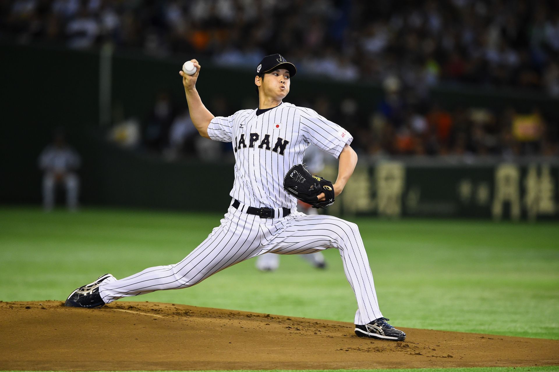 Dual-threat star Ohtani pitches 100mph then hits 450ft HR in same