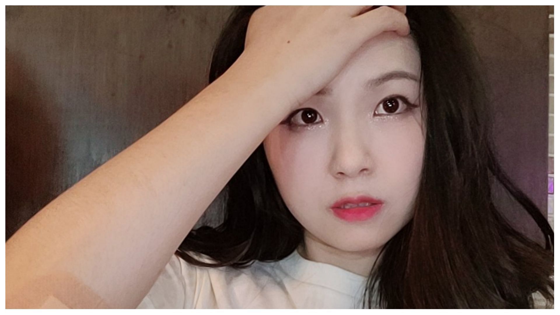 HAchubby went to the Instagram-famous Train Street in Hanoi, Vietnam (Image via Twitter)