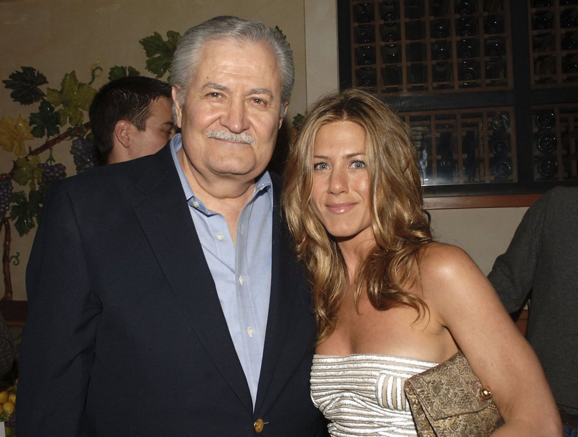 Jennifer Aniston along with her father, John Aniston, in 2006 (Image via Getty Images)