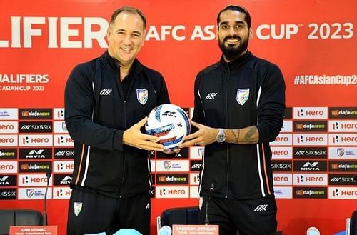 Igor Stimac (left) and Sandesh Jhingan. (Image Courtesy: AIFF Media)