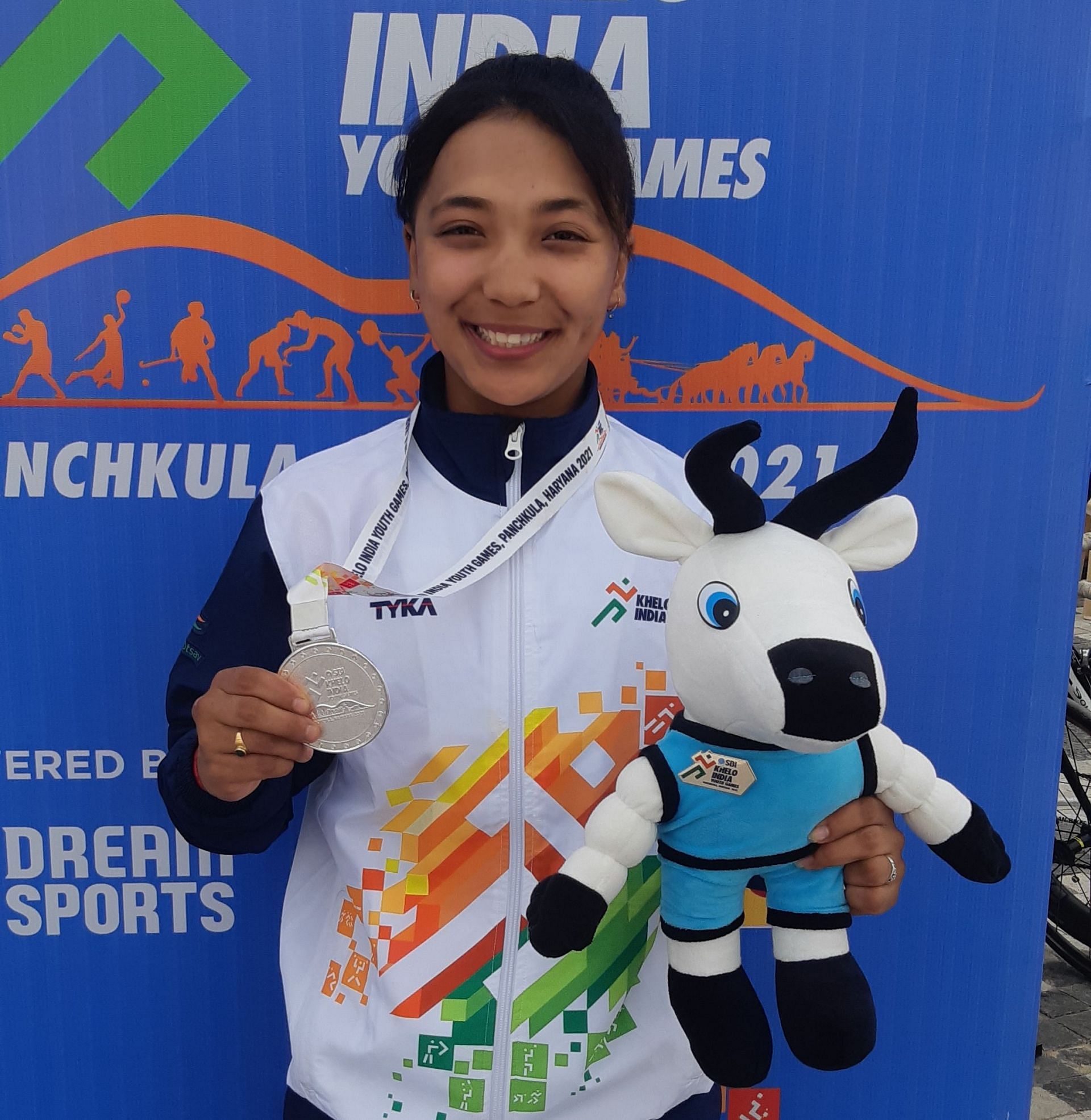 Ladakh cyclist Leakzes Angmo after winning silver in the Khelo India Youth Games. (PC: Khelo India)