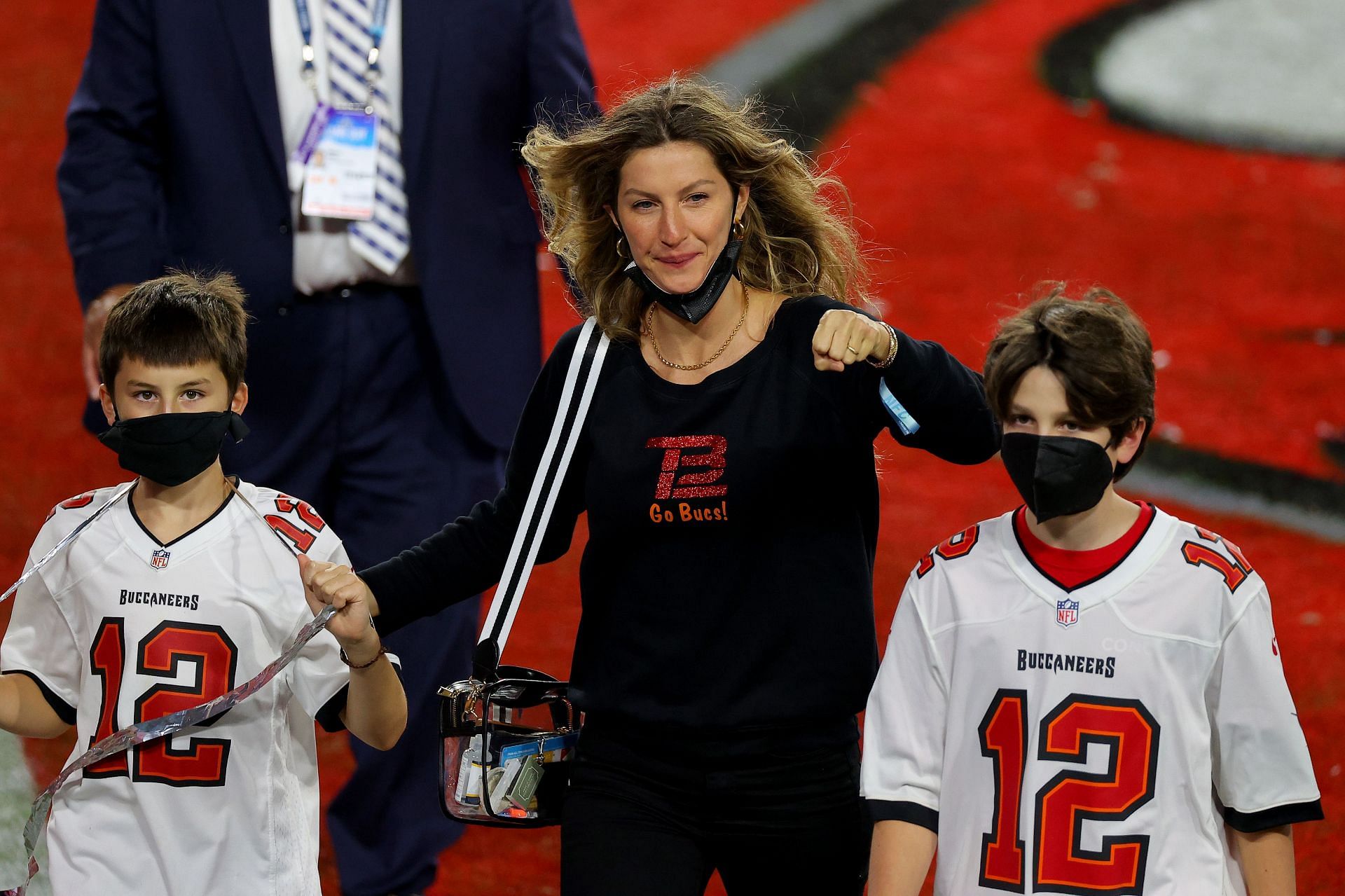 Brady's sons Benjamin and John Edward w/ Bündchen during Super Bowl LV