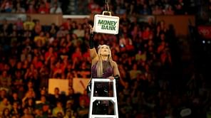 5 of the top current WWE women who are yet to compete in a Money in the Bank ladder match