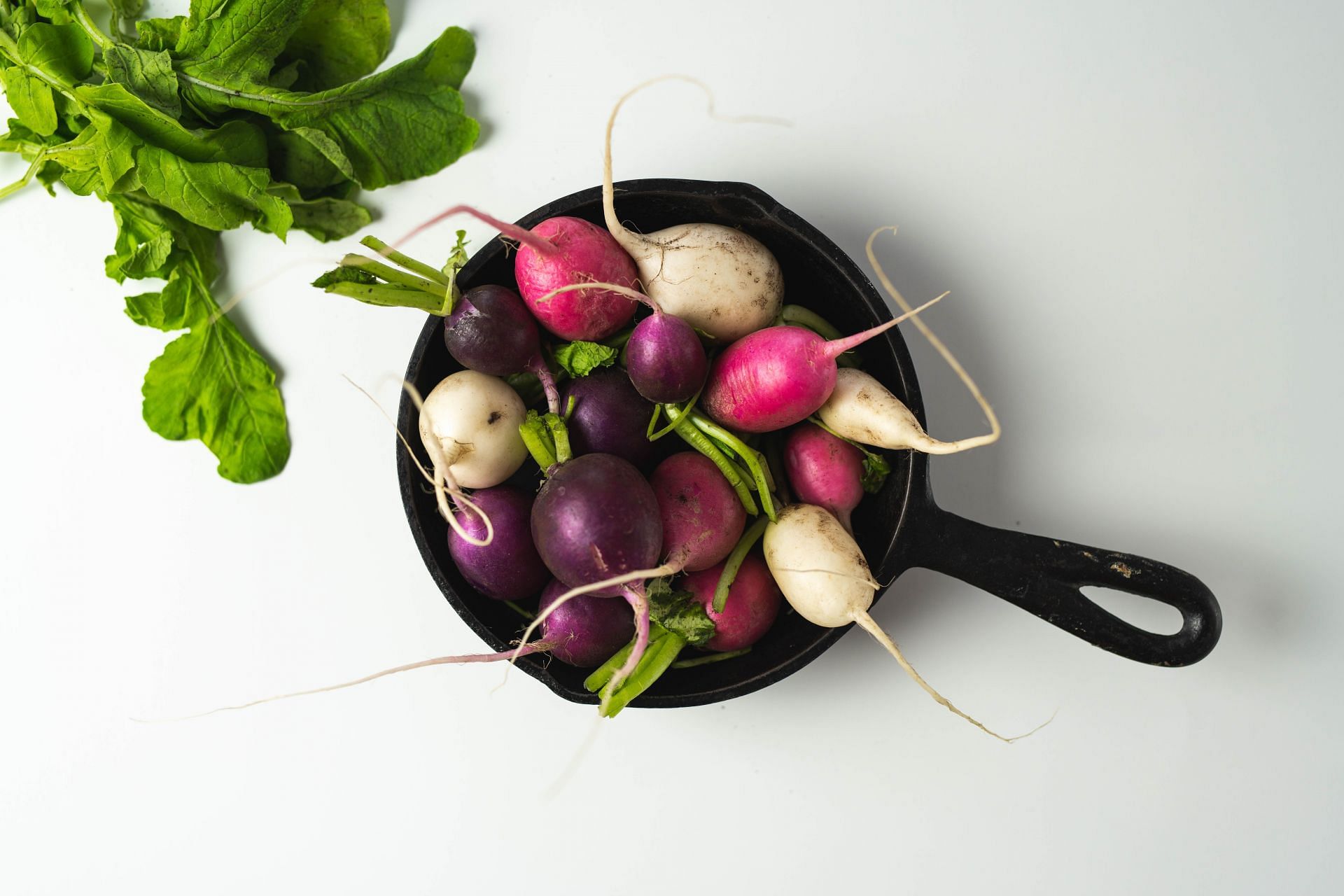 Glucosinolates present in turnips are anti-inflammatory and act as antioxidants (Image via Unsplash @shawnolivier)