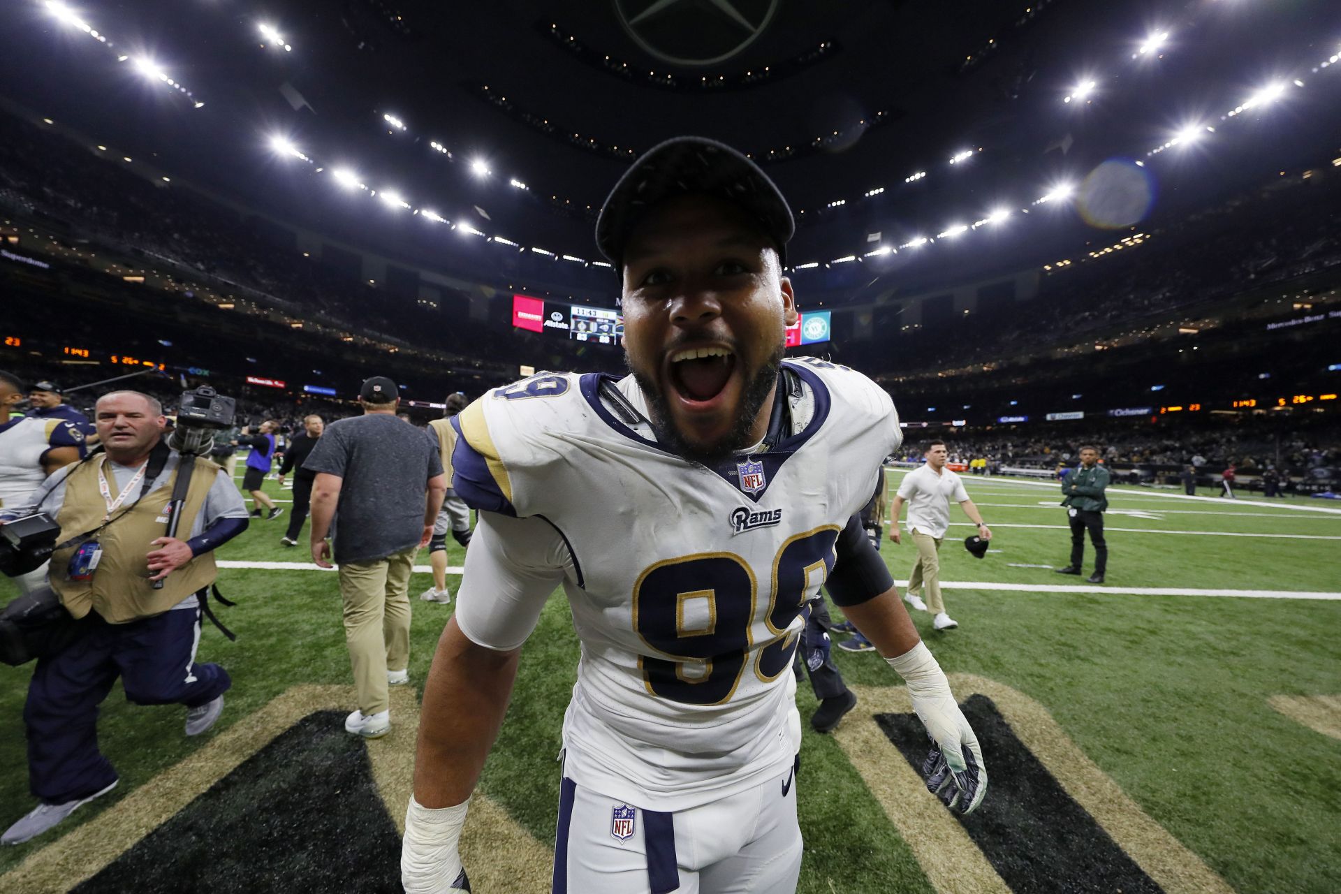 NFL - The Los Angeles Rams just added an 8x Pro Bowler to their