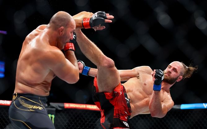 Who won the fight between Glover Teixeira and Jiri Prochazka?