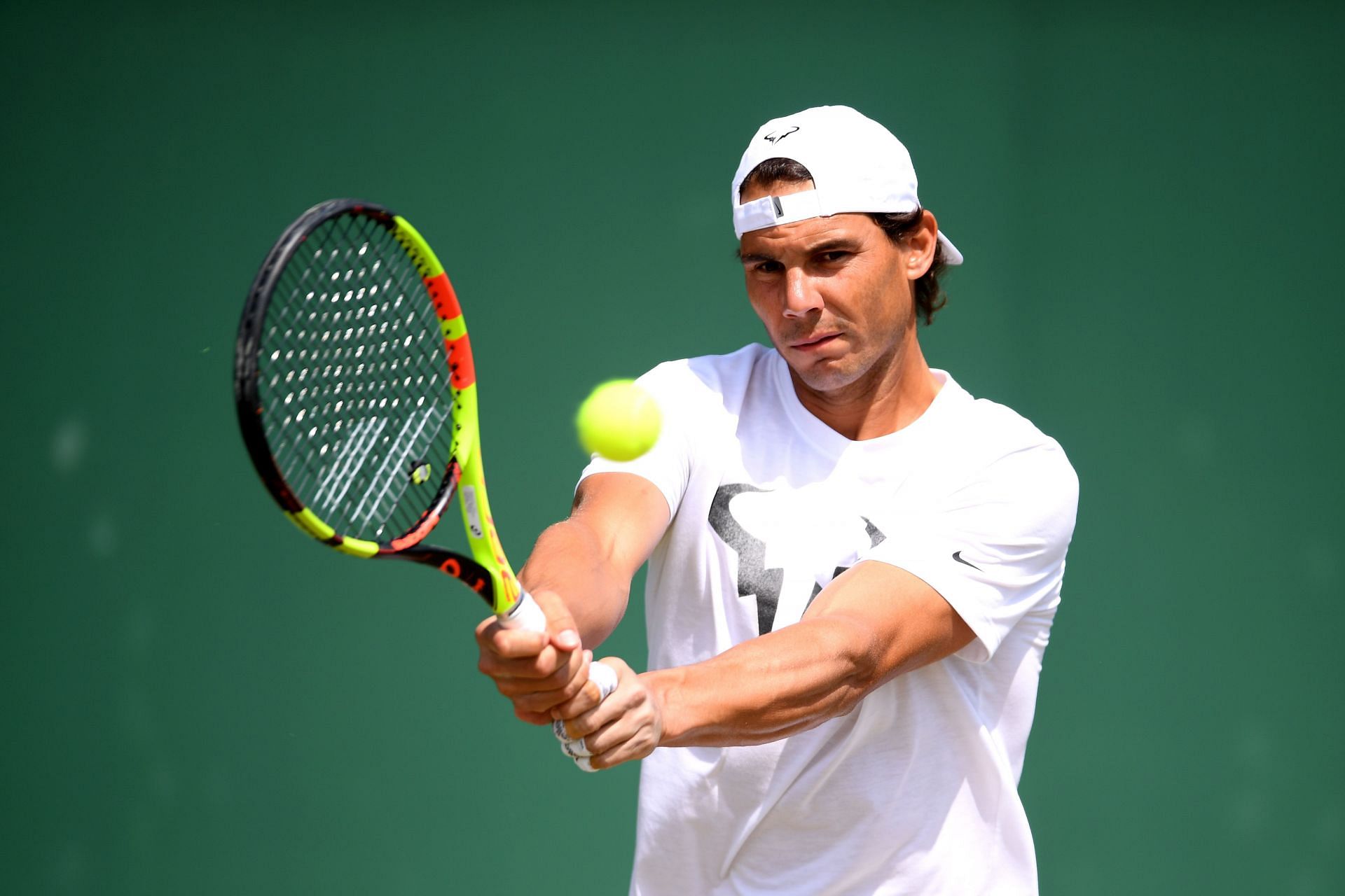 Rafael Nadal defeated Stan Wawrinka 6-2, 6-3.
