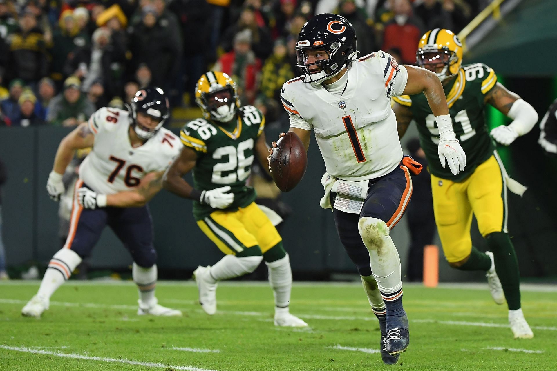 Chicago Bears v Green Bay Packers