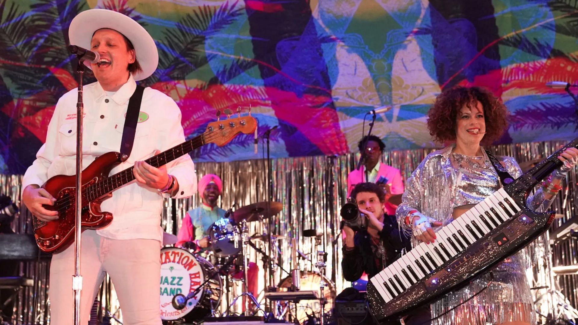 Arcade Fire has announced additional tour dates. (Image via Erica Goldring / Getty)