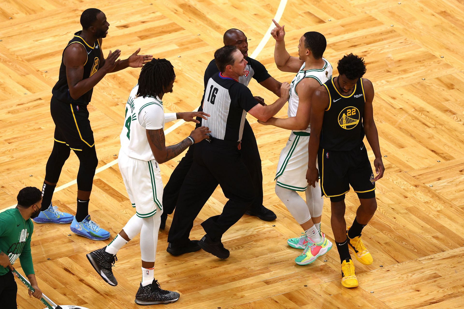 Grant Williams and Draymond Green&#039;s scuffle in Game 3