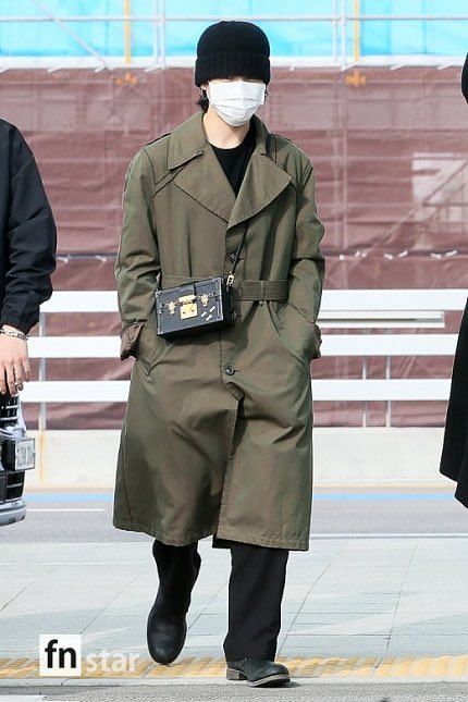 BTS Jimin's elegant airport fashion is highlighted by Japanese fashion  magazine and praised by experts