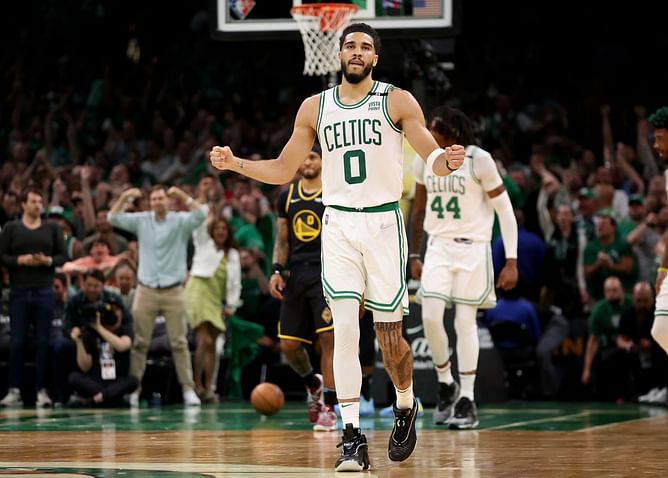 "Nelly is arguably the most famous guy from St. Louis... until I catch up" - 3x NBA All-Star makes a major claim regarding hip-hop artist's popularity as he performs during Warriors vs Celtics