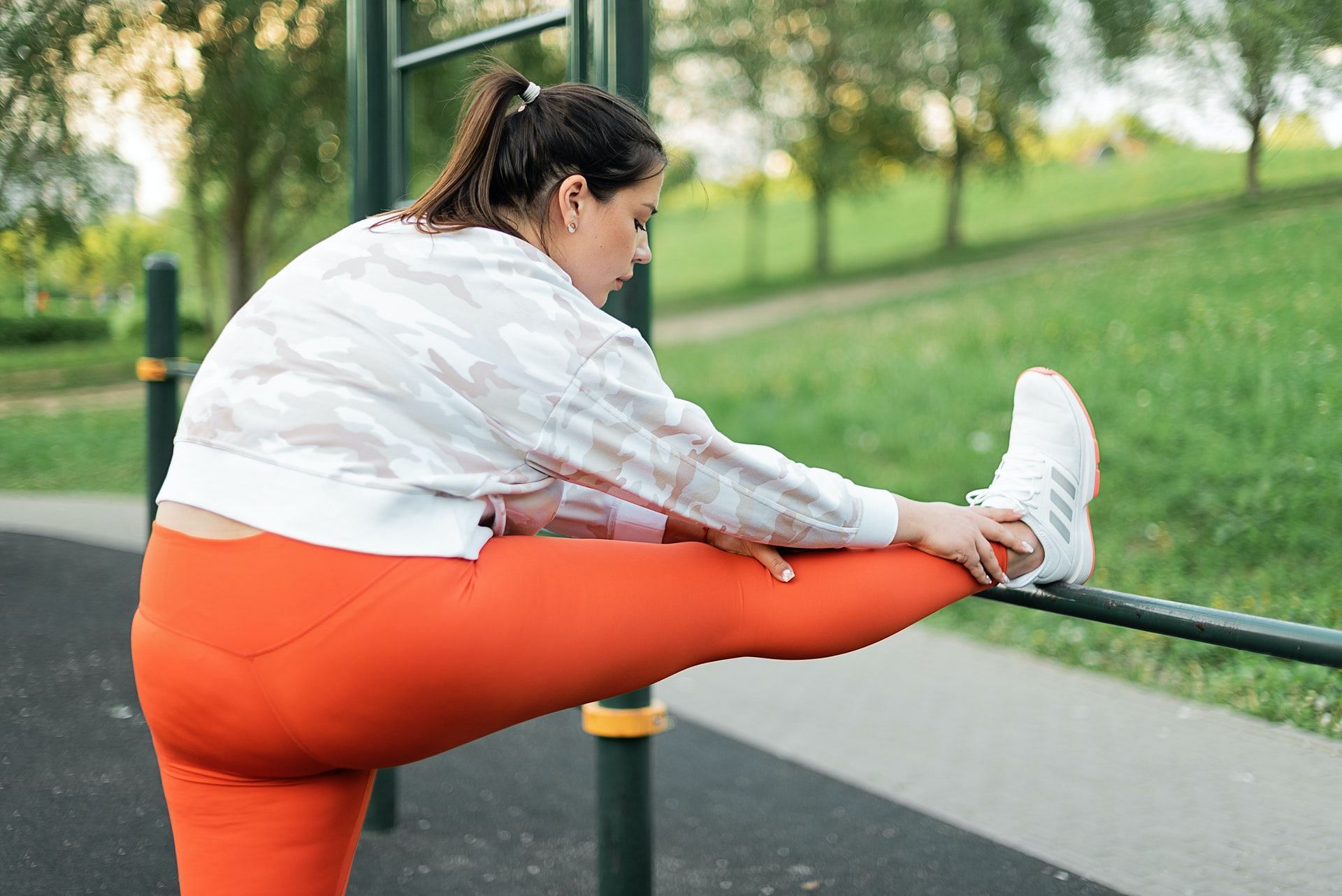 Regular stretching is very important if you have tight leg muscles. (Photo by Mikhail Nilov via pexels)