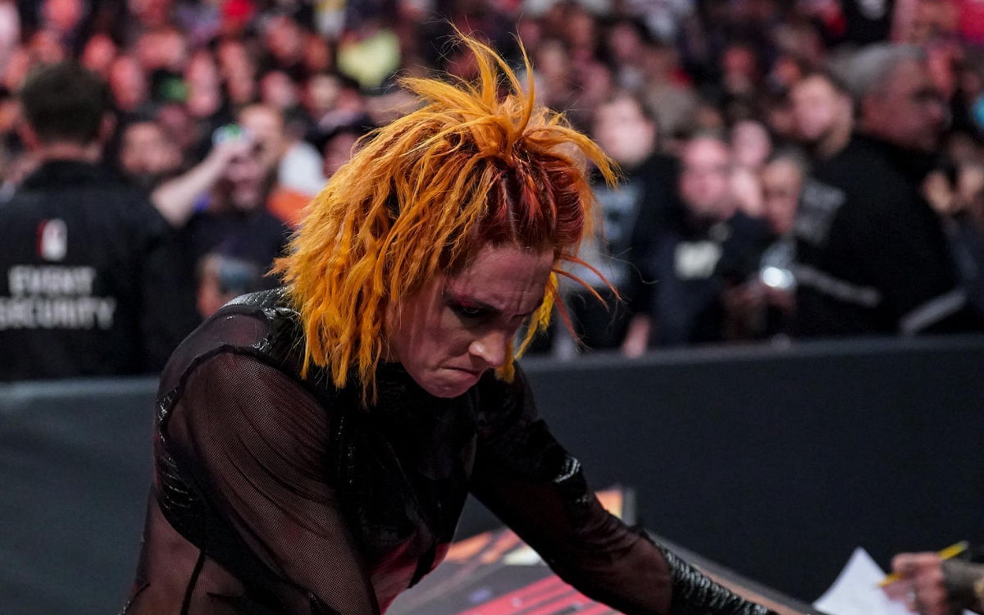 Becky found herself humiliated in RAW&#039;s opening match