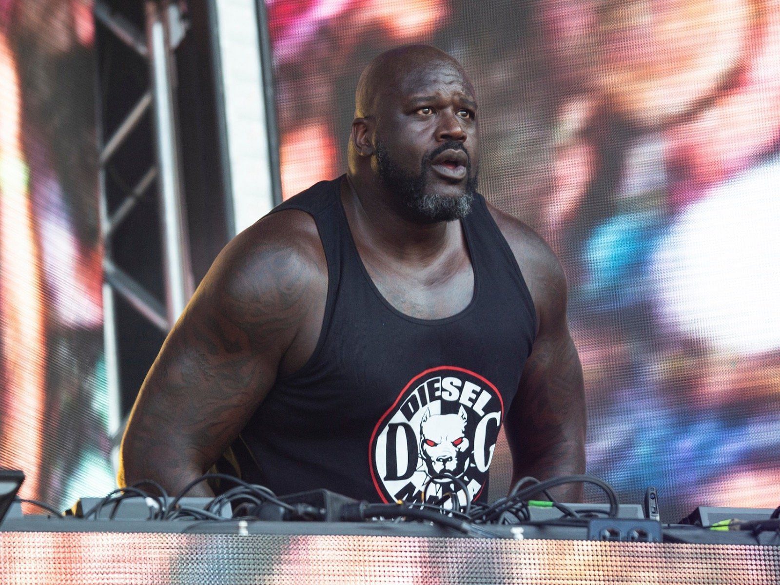 DJ Diesel a.k.a. Shaquille O&#039;Neal (Photo: Lakers Outsiders)