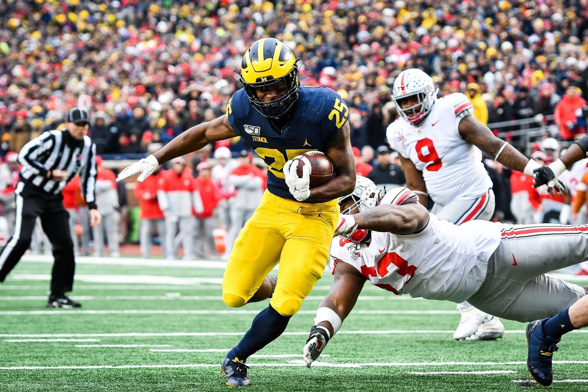 Hassan Haskins in action for the Michigan Wolverines