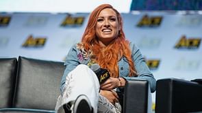 Photo: Becky Lynch helps WWE fan meet her favorite superstar backstage at Hell in a Cell