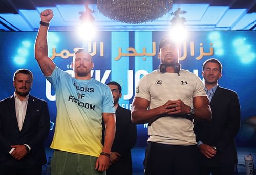 Anthony Joshua (right) and Oleksander Usyk (left)