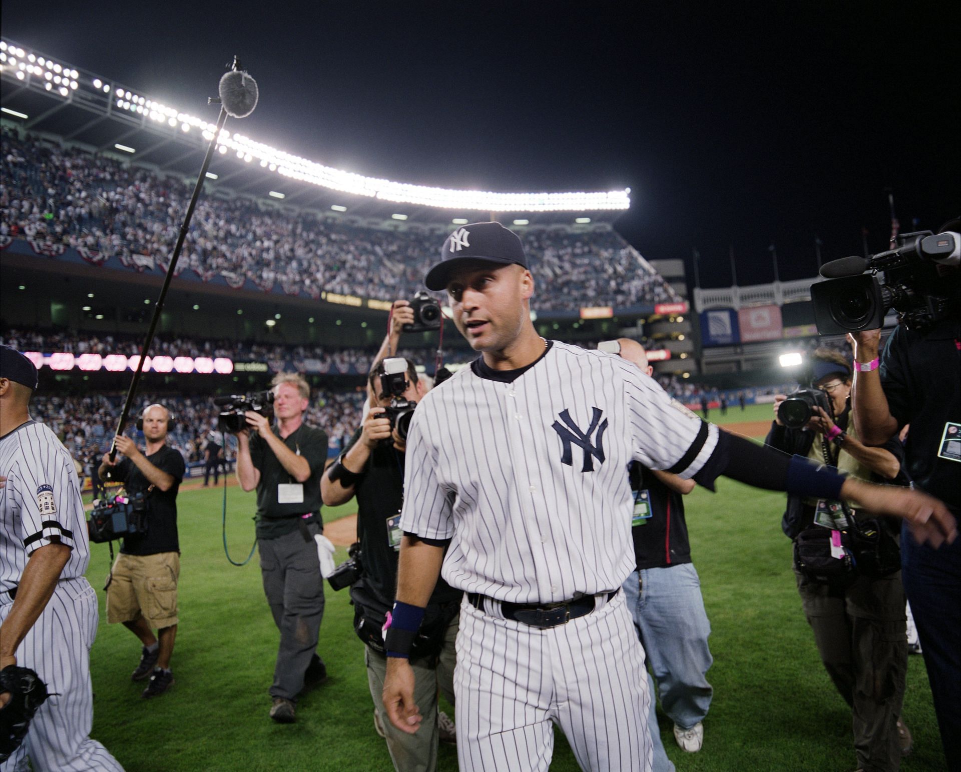 Where Derek Jeter ranks among Yankees' retired single-digit