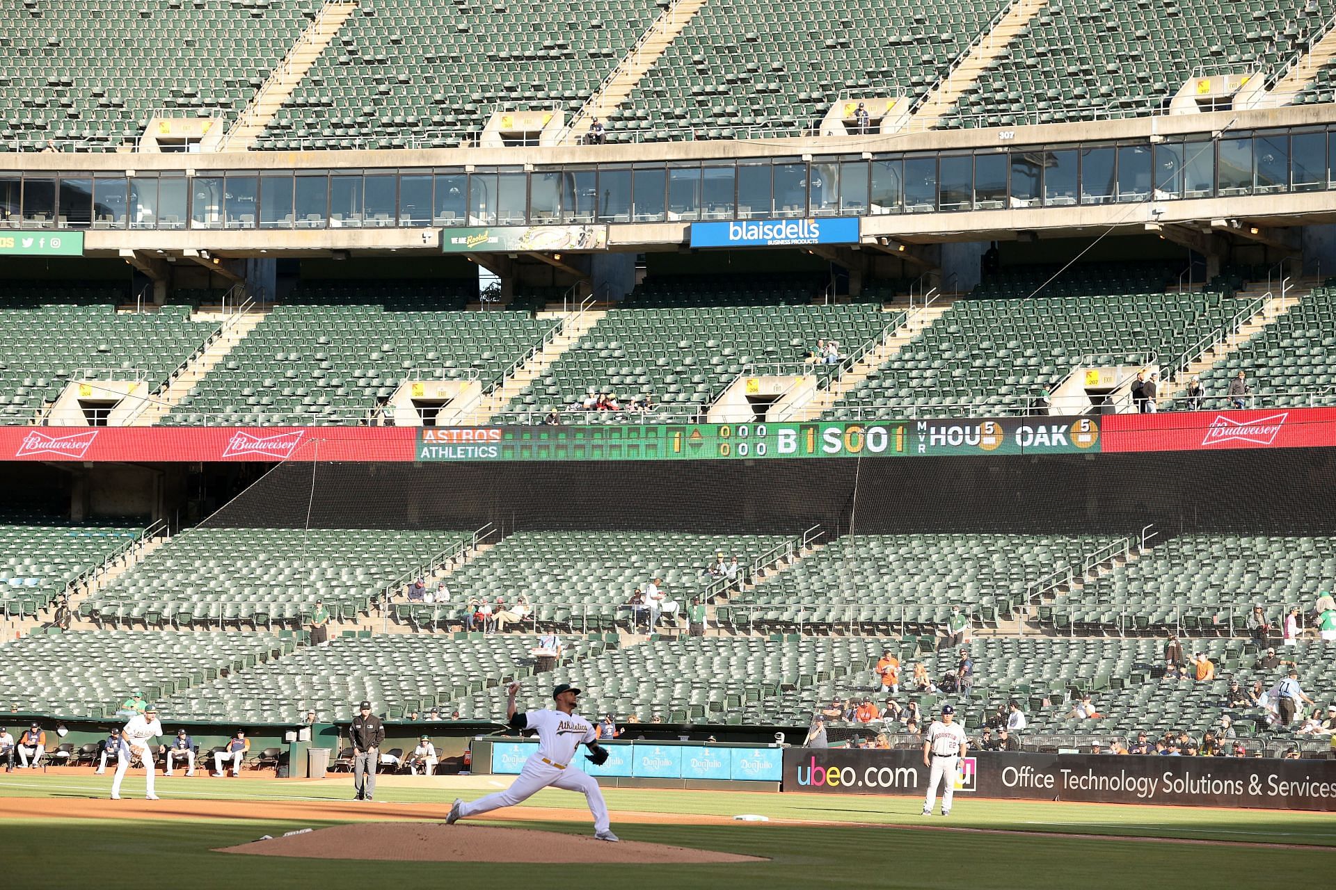 MLB: Houston Astros v Oakland Athletics