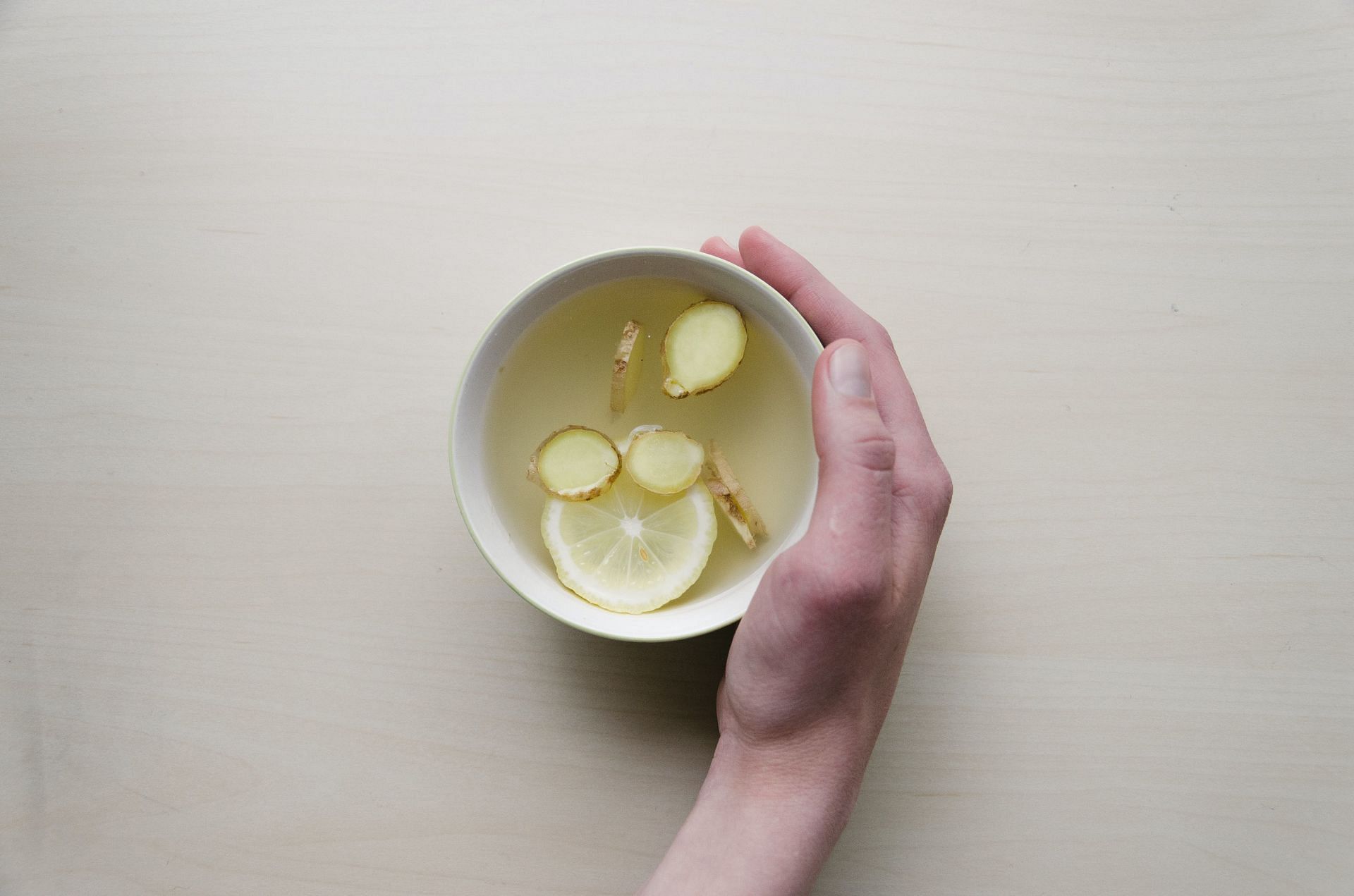 Drinking bone broth helps in supporting your gut lining. (Image via Unsplash / Dominik Martin)