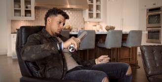 WATCH: Patrick Mahomes finds loophole in NFL protocols by starring in hilarious new Coors Light commercial