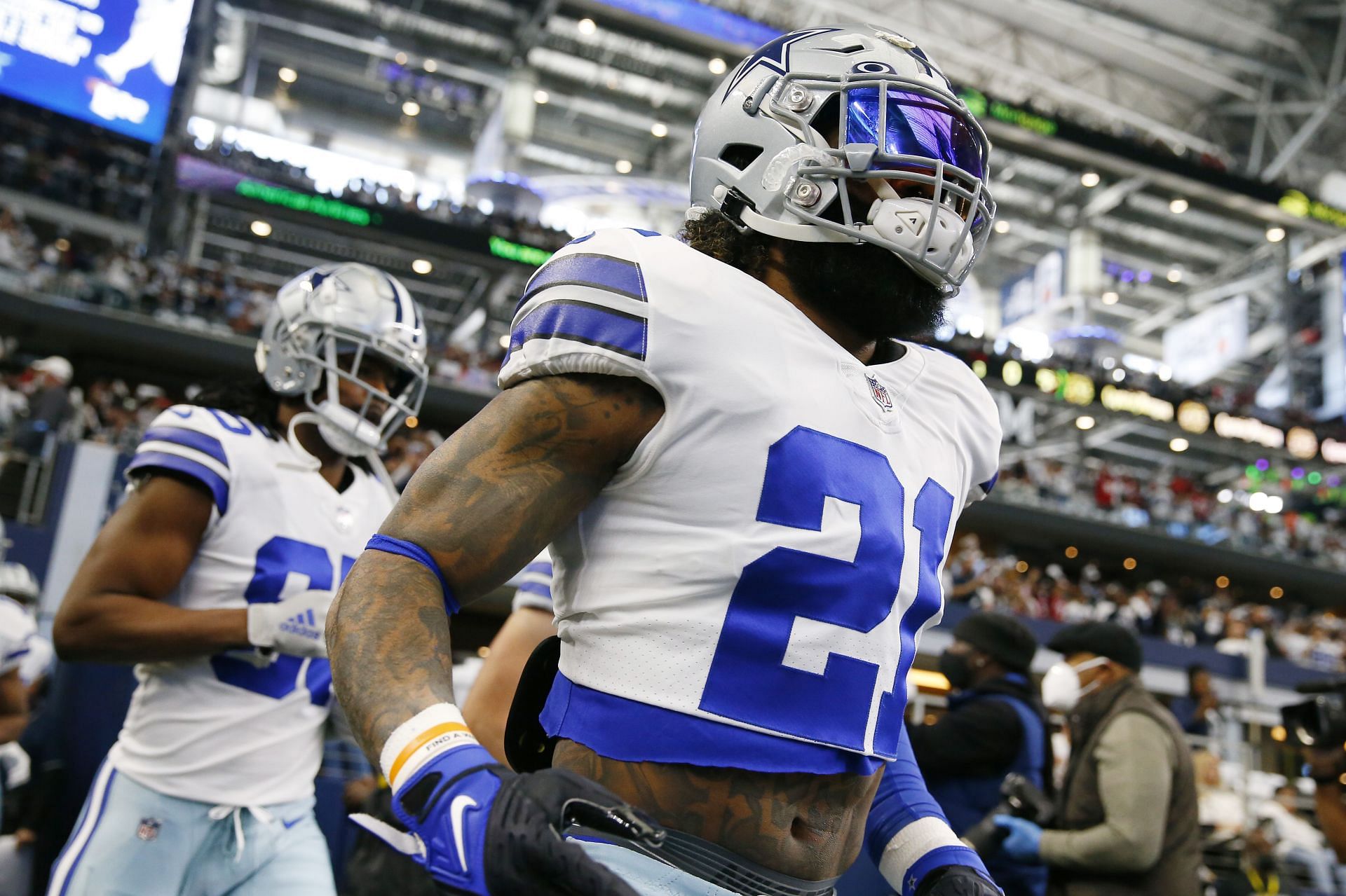 Was last year an aberration for Ezekiel Elliott? If not, 2022 may be  Cowboys RB's last season in Dallas