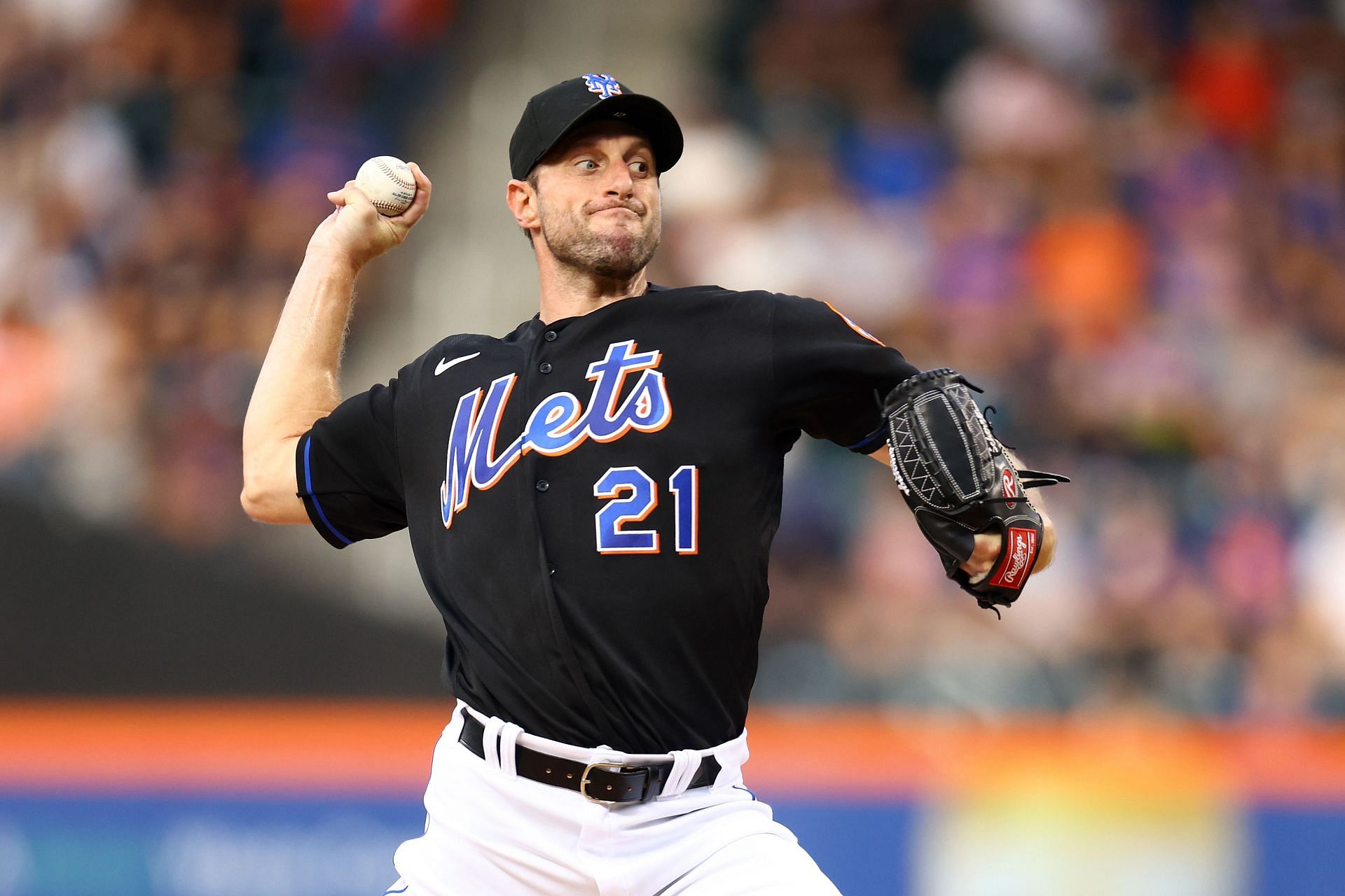 Max Scherzer pitches during a San Diego Padres v New York Mets game earlier this season.