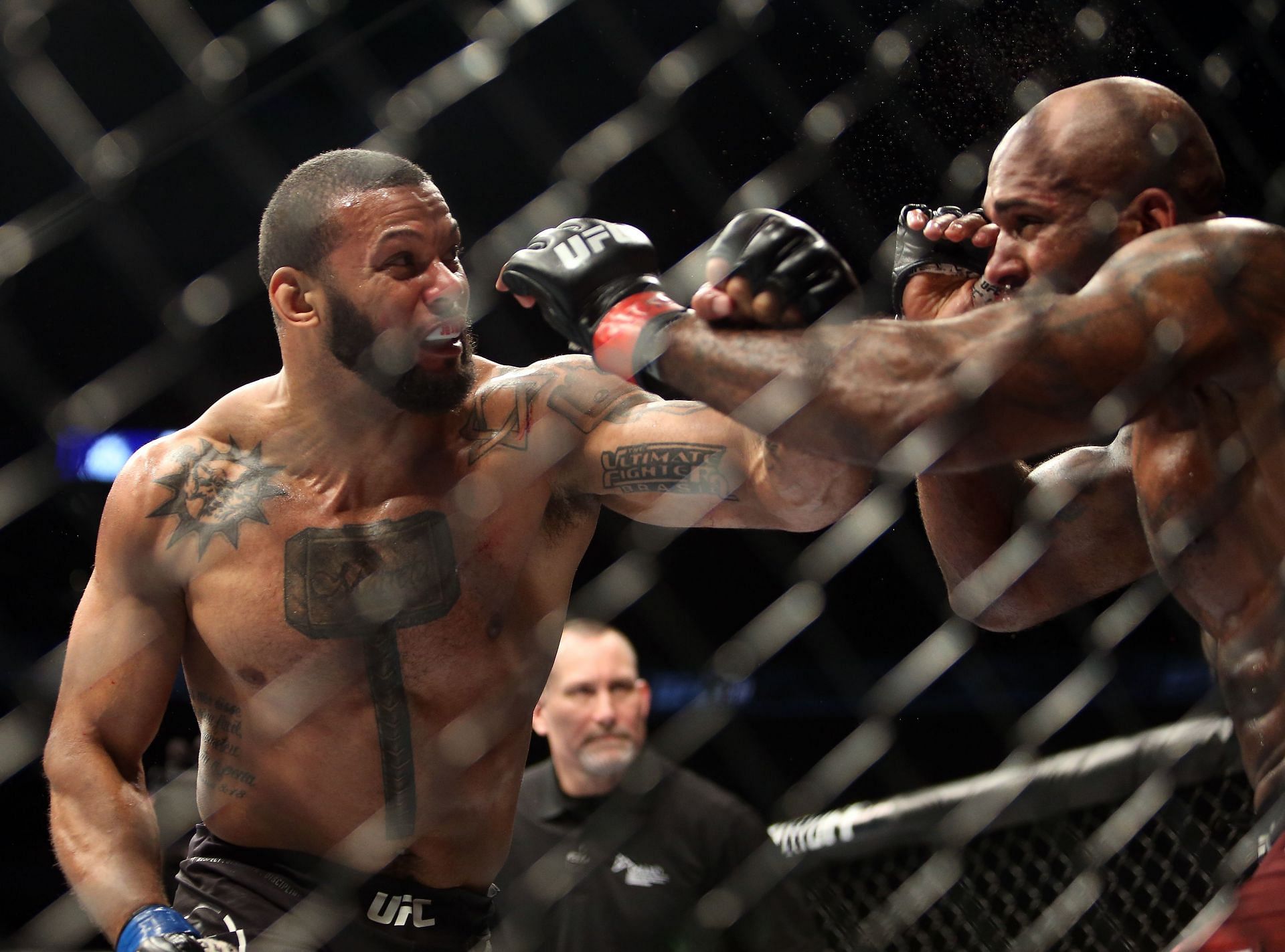 Manuwa (right) went 1-1 in UFC main events