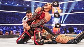 WWE के मौजूदा चैंपियन को दिग्गज ने कहा बेवकूफ, तंज कसते हुए बुकिंग पर उठाए गंभीर सवाल
