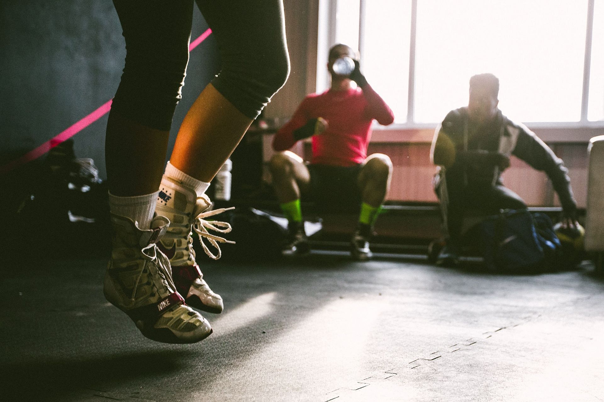 TKE Exercises helps in regaining lost mobility and quad strength. (Image via Unsplash / Dylan Nolte)