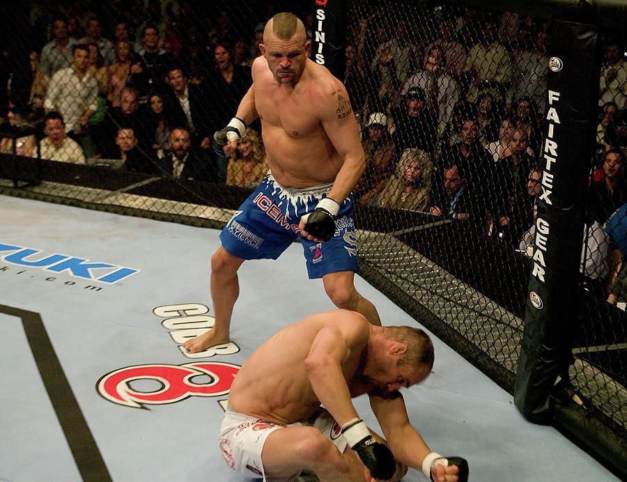 Chuck Liddell knocked out Randy Couture in the first clash of TUF coaches