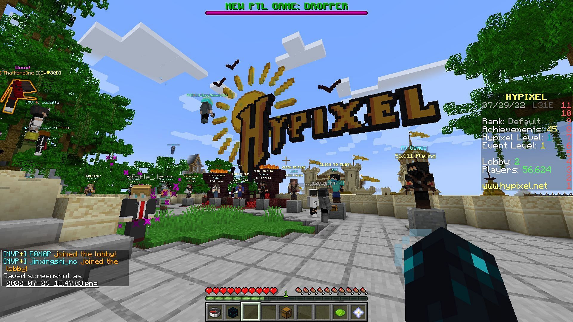 Hypixel is one of the servers that is updated with the latest features (Image via Minecraft 1.19.1 update)