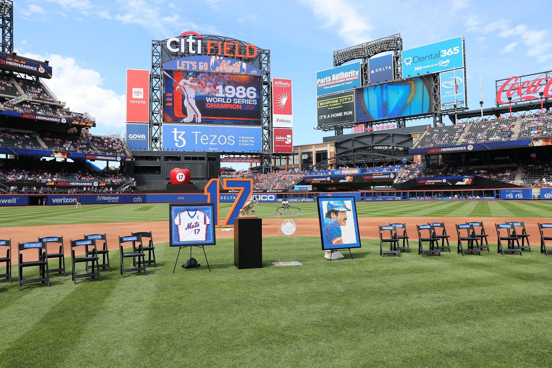 Hernandez&#039;s number retirement day at Citi Field