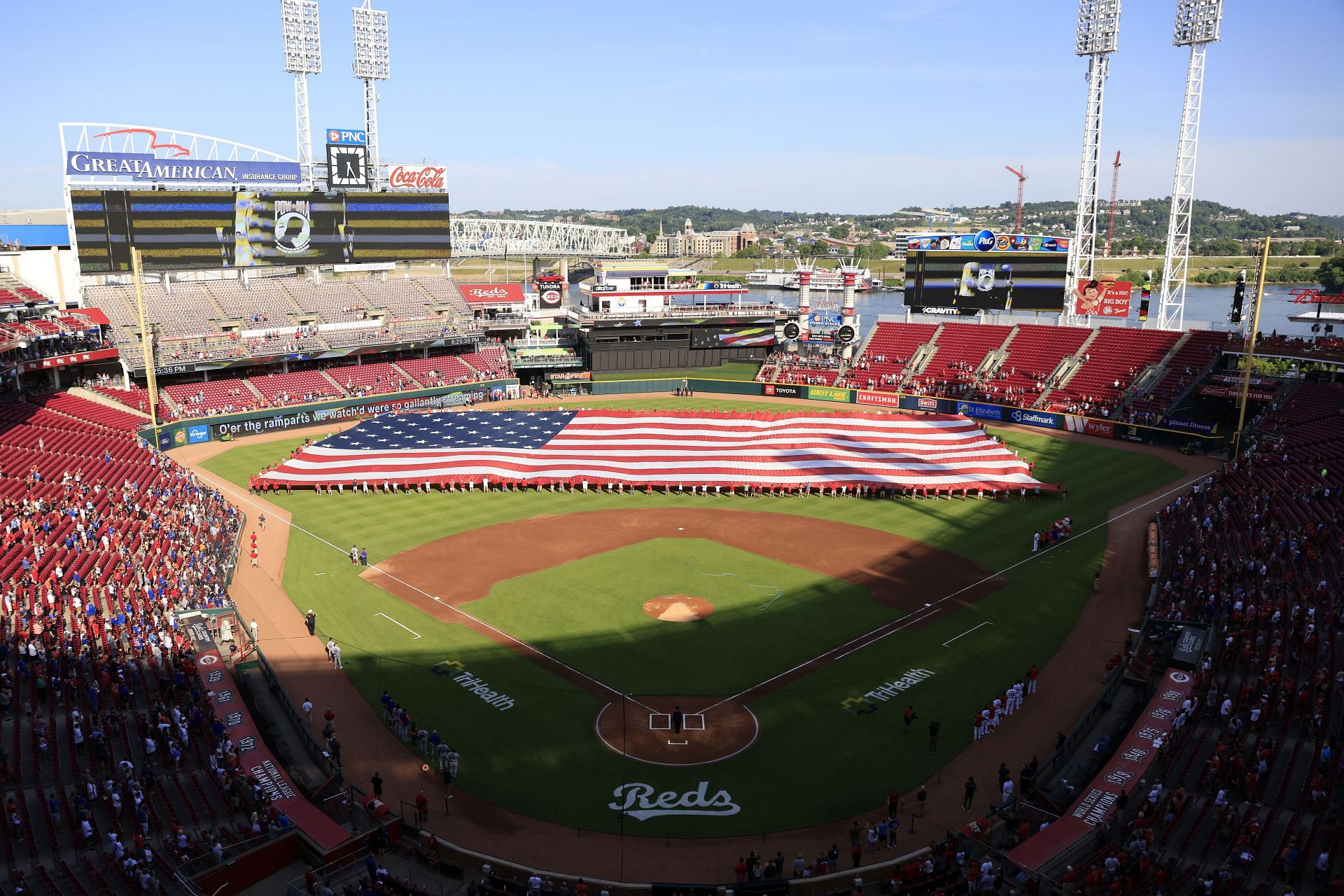 Happy 4th of July. Love how the score matches the date!! THE MOST  PATRIOTIC TEAM IN BASEBALL - New York Mets fans celebrate victory over  Cincinnati Reds with a very fitting scoreline