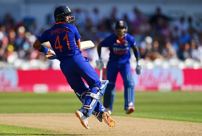 "I am not ready to agree that he is ahead in the pecking order" - Aakash Chopra on Shreyas Iyer playing ahead of Deepak Hooda in 3rd Ind-Eng T20I
