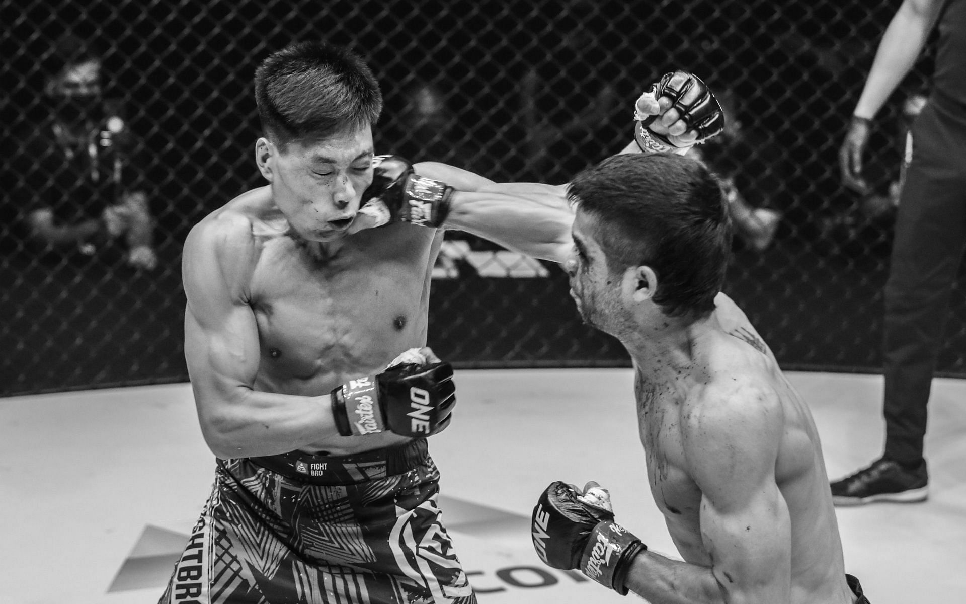 Danial Willams scores thunderous knockout over Zelang Zhaxi. [Photo ONE Championship]