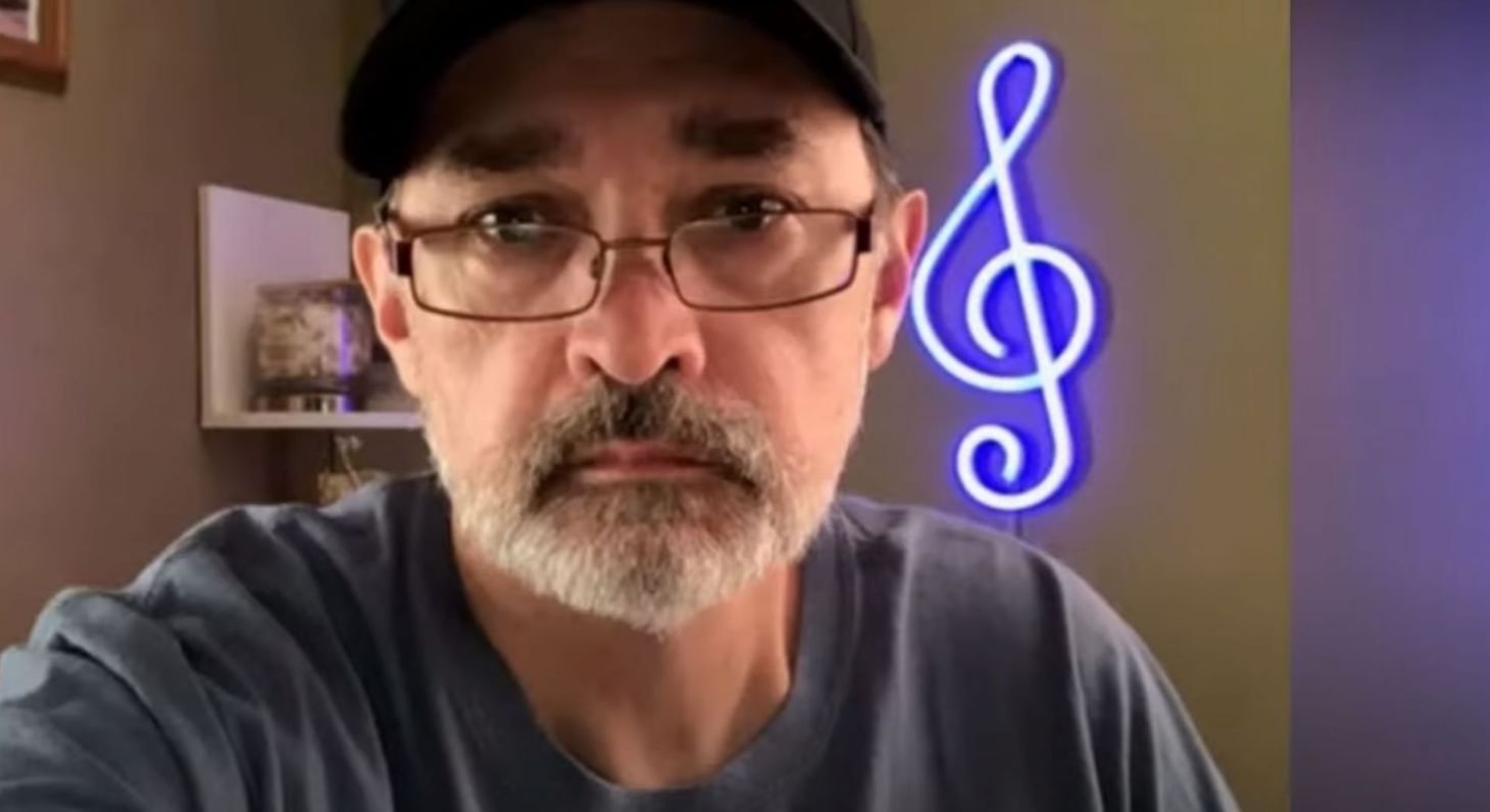WATCH Indiana school janitor sings Journey's Don't Stop Believin' in