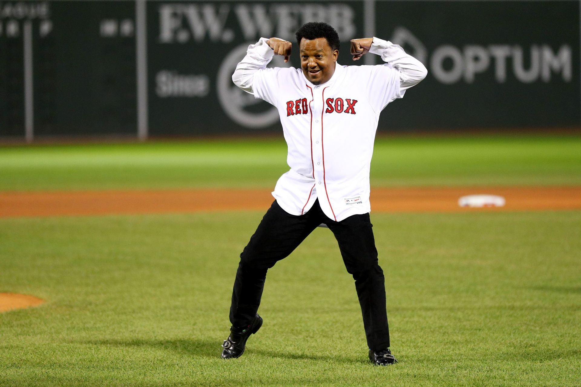 Pedro Marinez honored by the Boston Red Sox