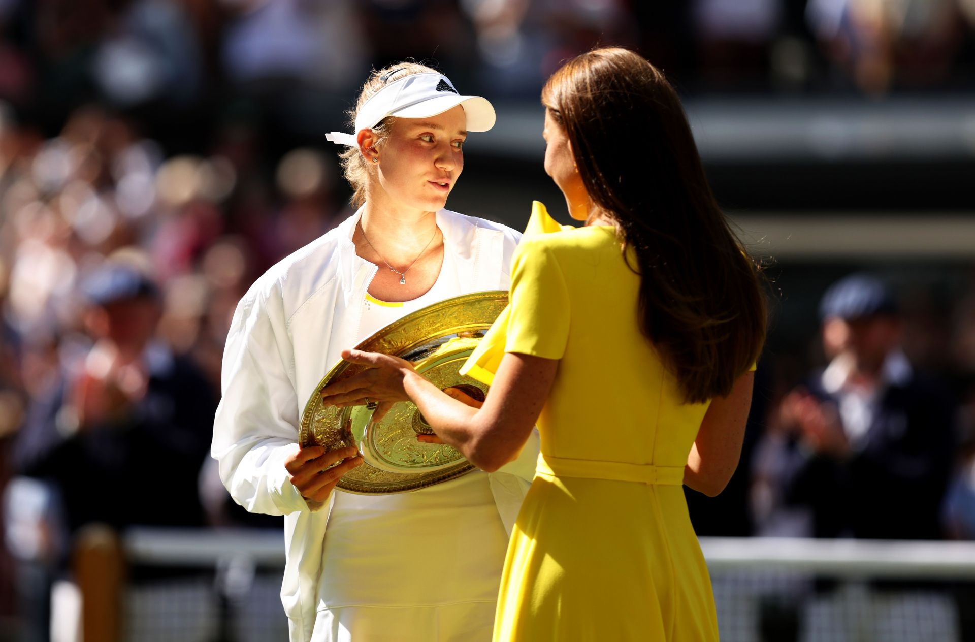 Elena Rybakina with the 2022 Wimbledon women&#039;s singles trophy