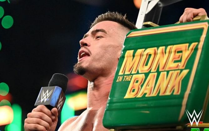 Theory accidentally shows the contents of the MITB contract on RAW in a big botch [VIDEO]