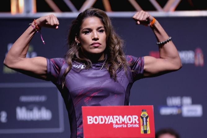 Coach reveals reason behind Julianna Pena's late weigh-in