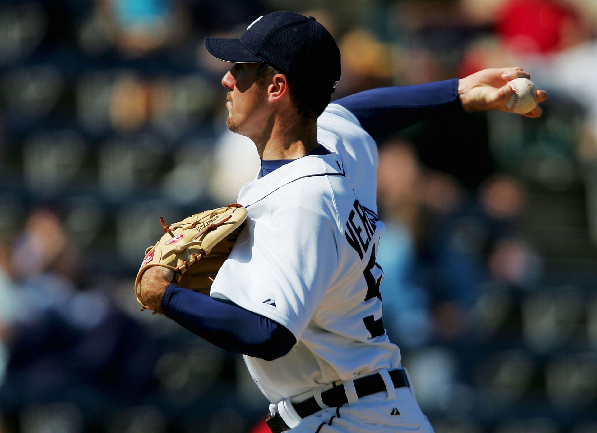 Justin Verlander pitching in 2005