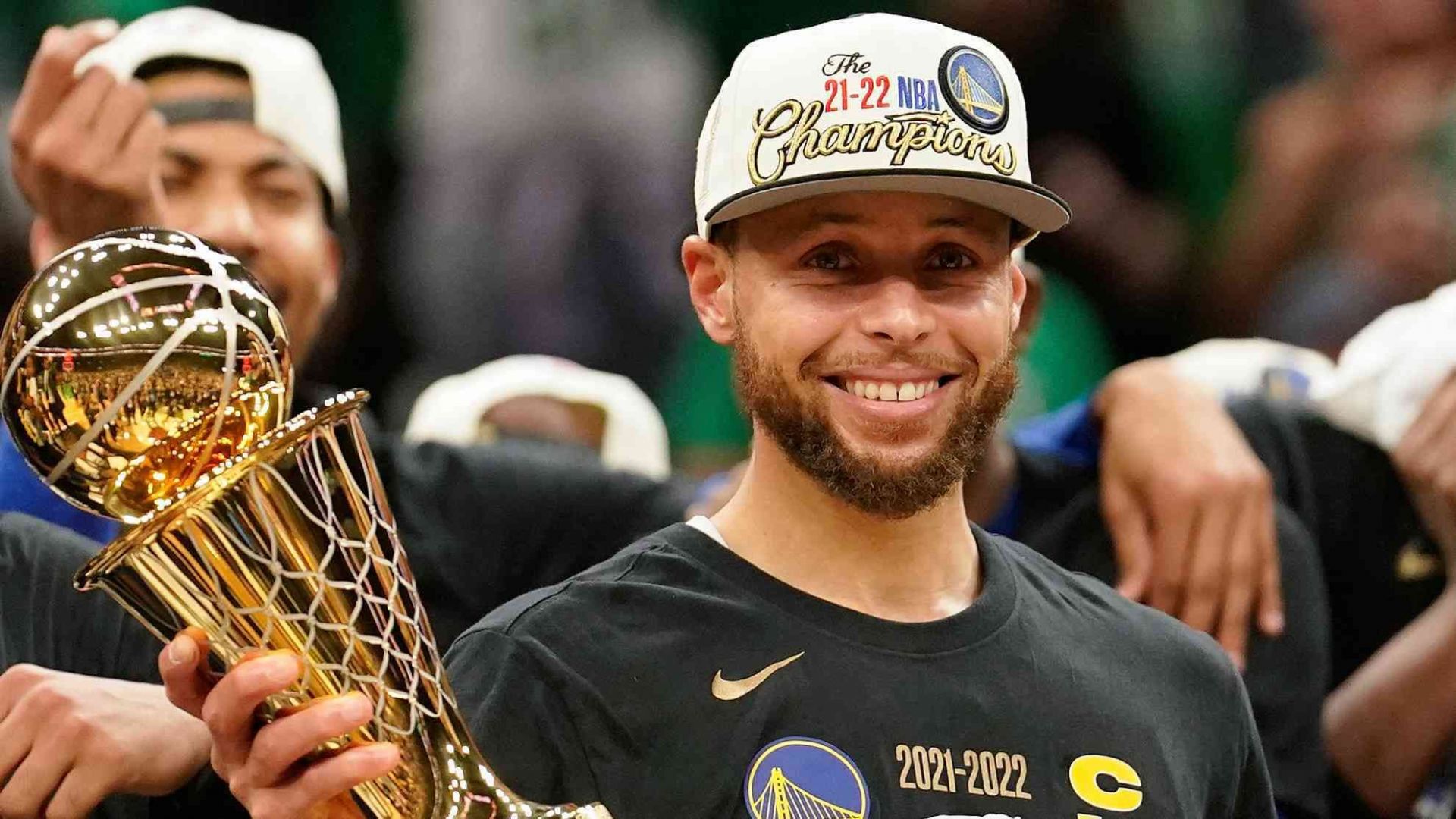 Steph Curry and the Golden State Warriors are not going away any time soon. [Photo: MARCA]