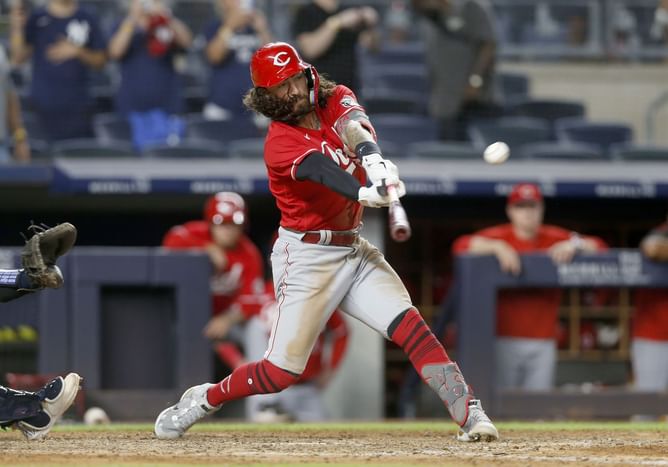"Would love to make a trade for the ball" - Former Rookie of the Year winner Jonathan India arranges trade with fan who caught his first career grand slam