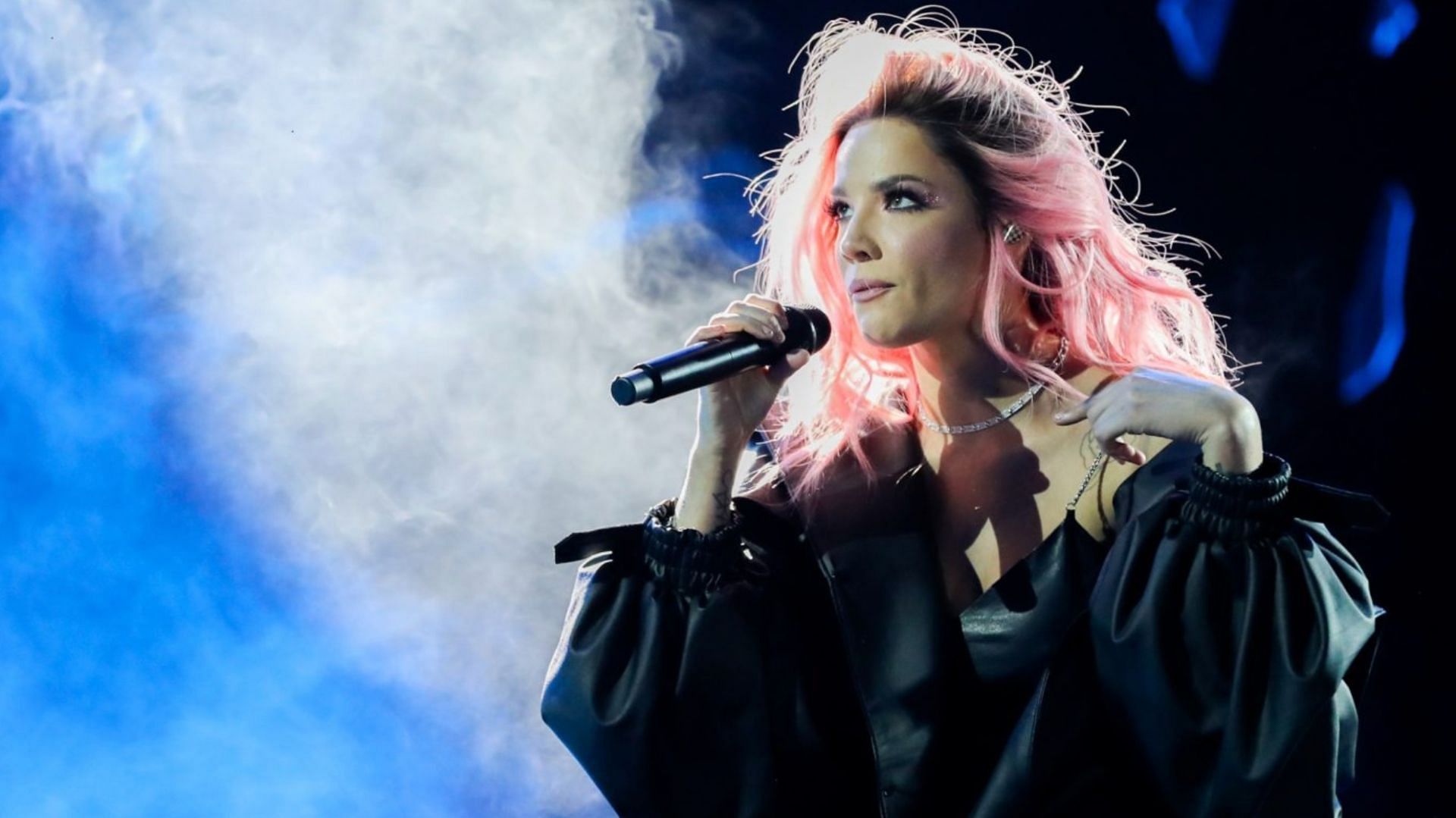 Halsey is auctioning paintings created by them when they were on tour. (Image via Getty)