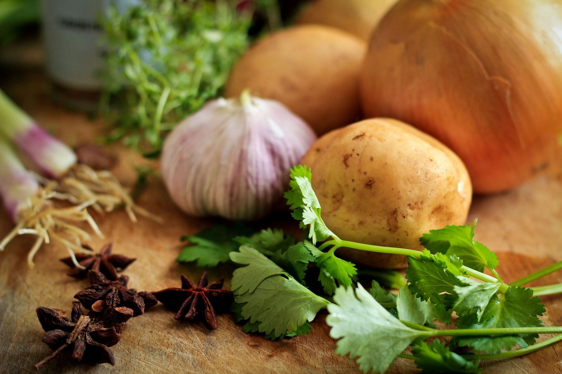 Eating lots of fermented food can help heal leaky gut. (Image via Unsplash / Syd Wachs)